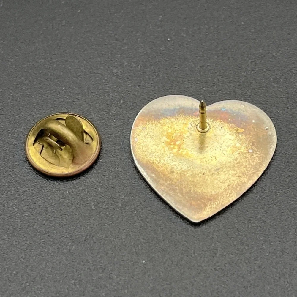 Vintage I Love Brownie Girl Scouts Heart Lapel Hat‎ Pin